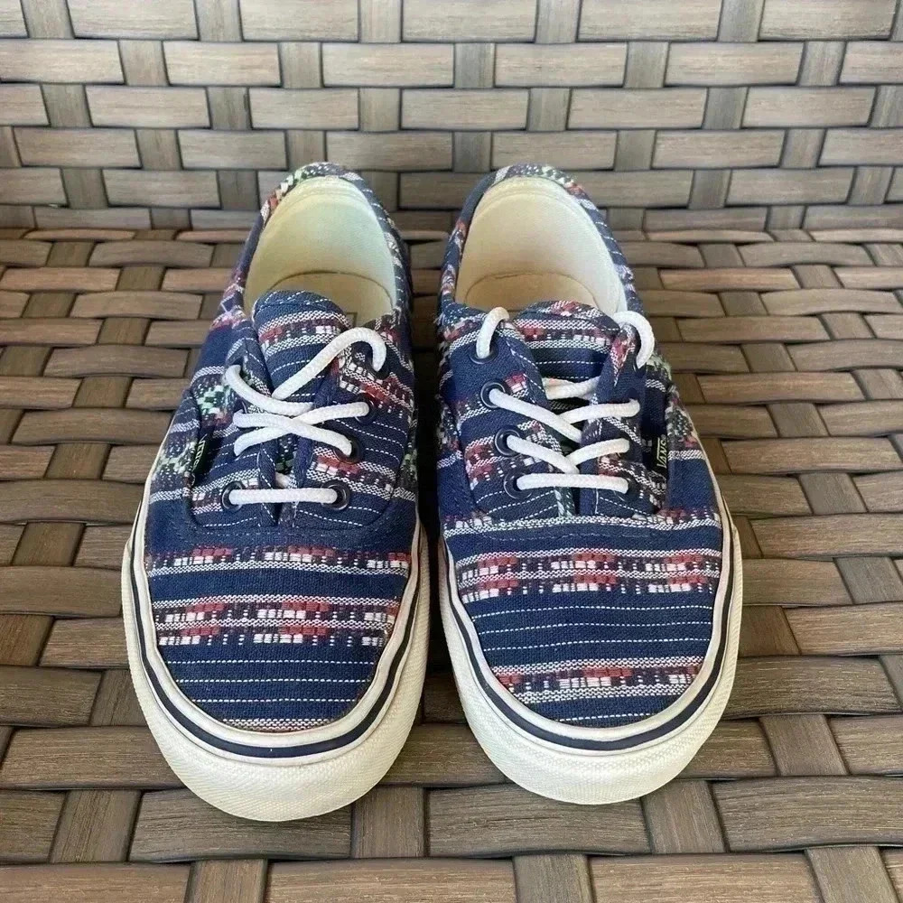 Vans Low Blue Aztec Print Unisex Shoe Size Women’s 6 Men’s 4.5‎